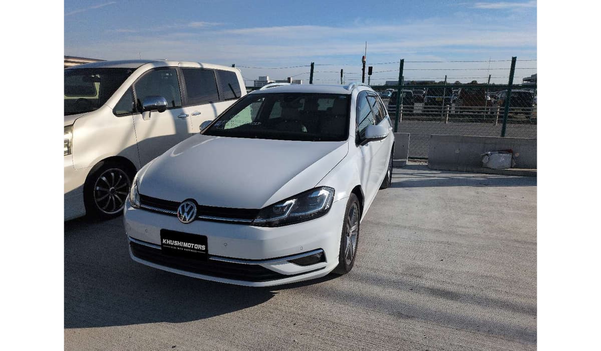 2020 Volkswagen Golf Variant image-2