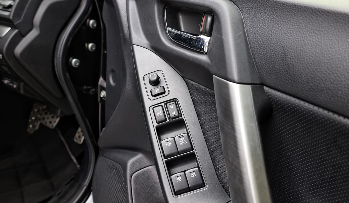 2012 Subaru Forester 2.0XT Eyesight image-13