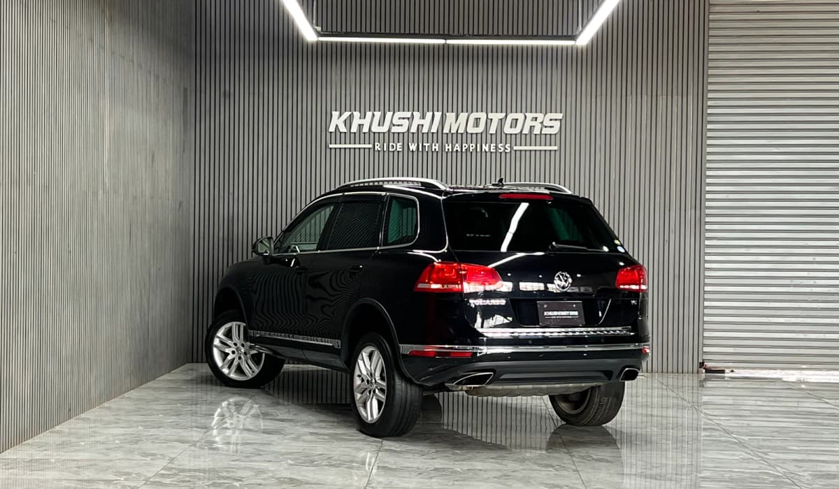 2017 Volkswagen Touareg Upgrad Pakage image-4