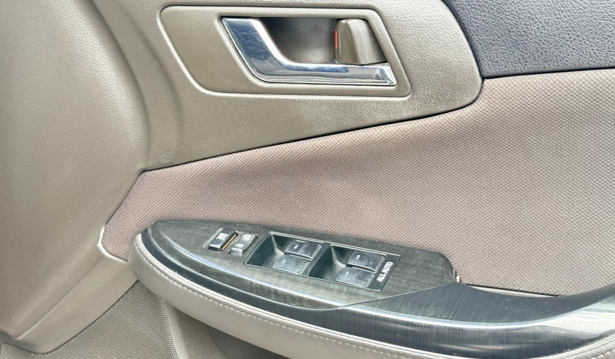 2008 Toyota Crown Athlete Navigation Package image-10