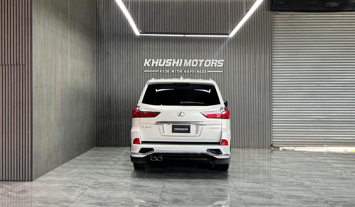 2018 Lexus LX LX570 image-5