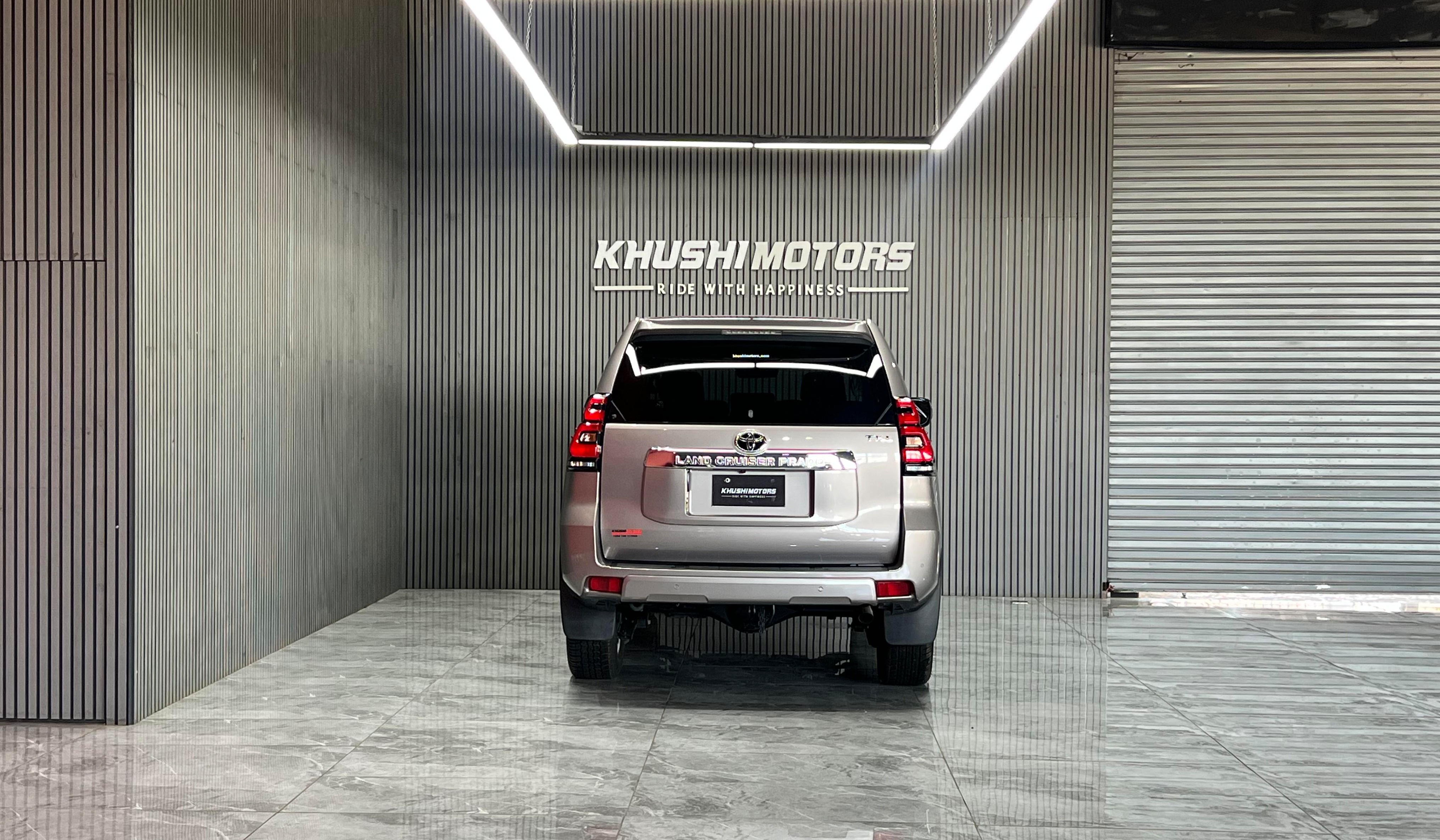 2019 Toyota Land Cruiser Prado TX L Package image-5