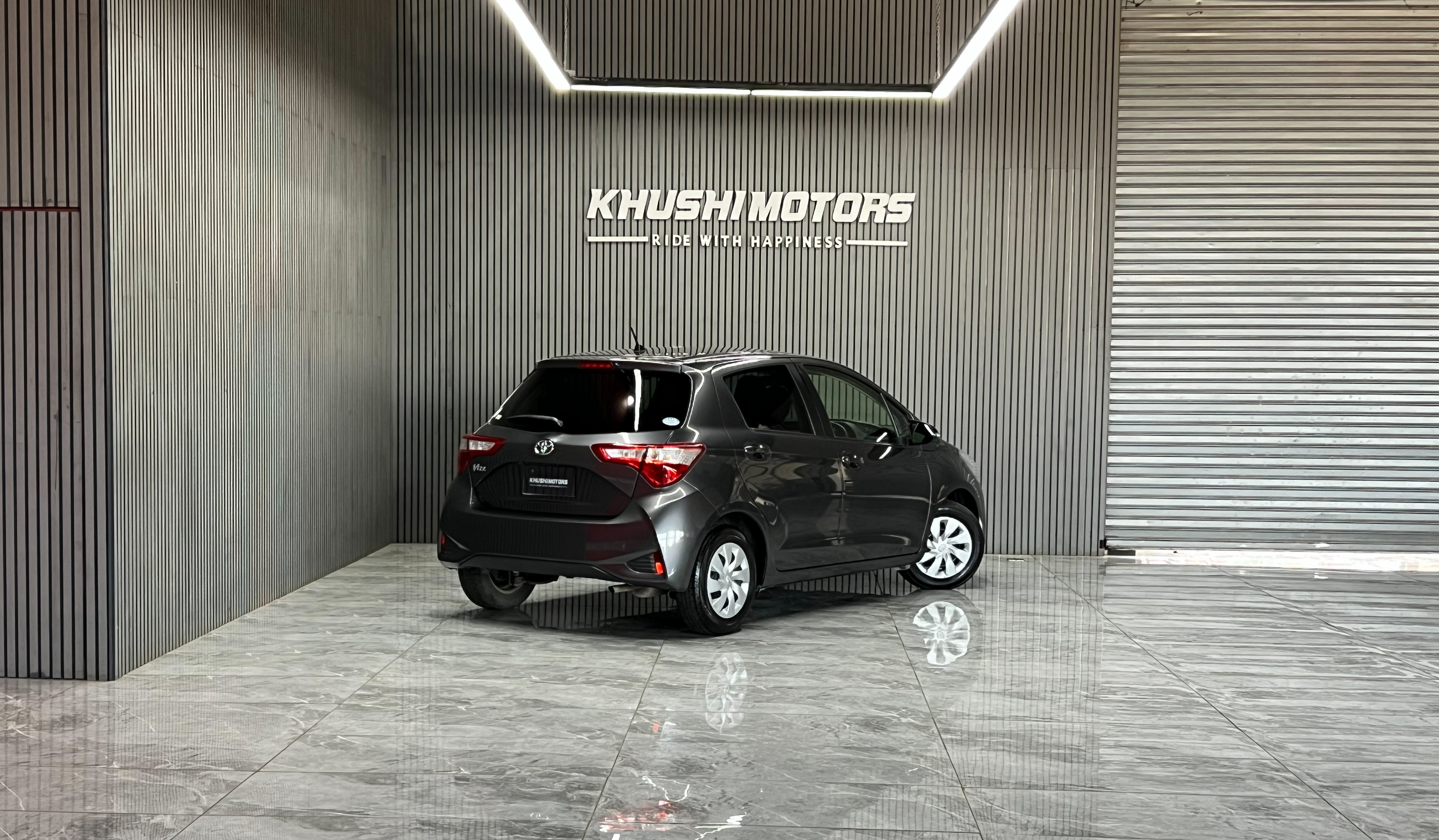 2019 Toyota Vitz F image-6