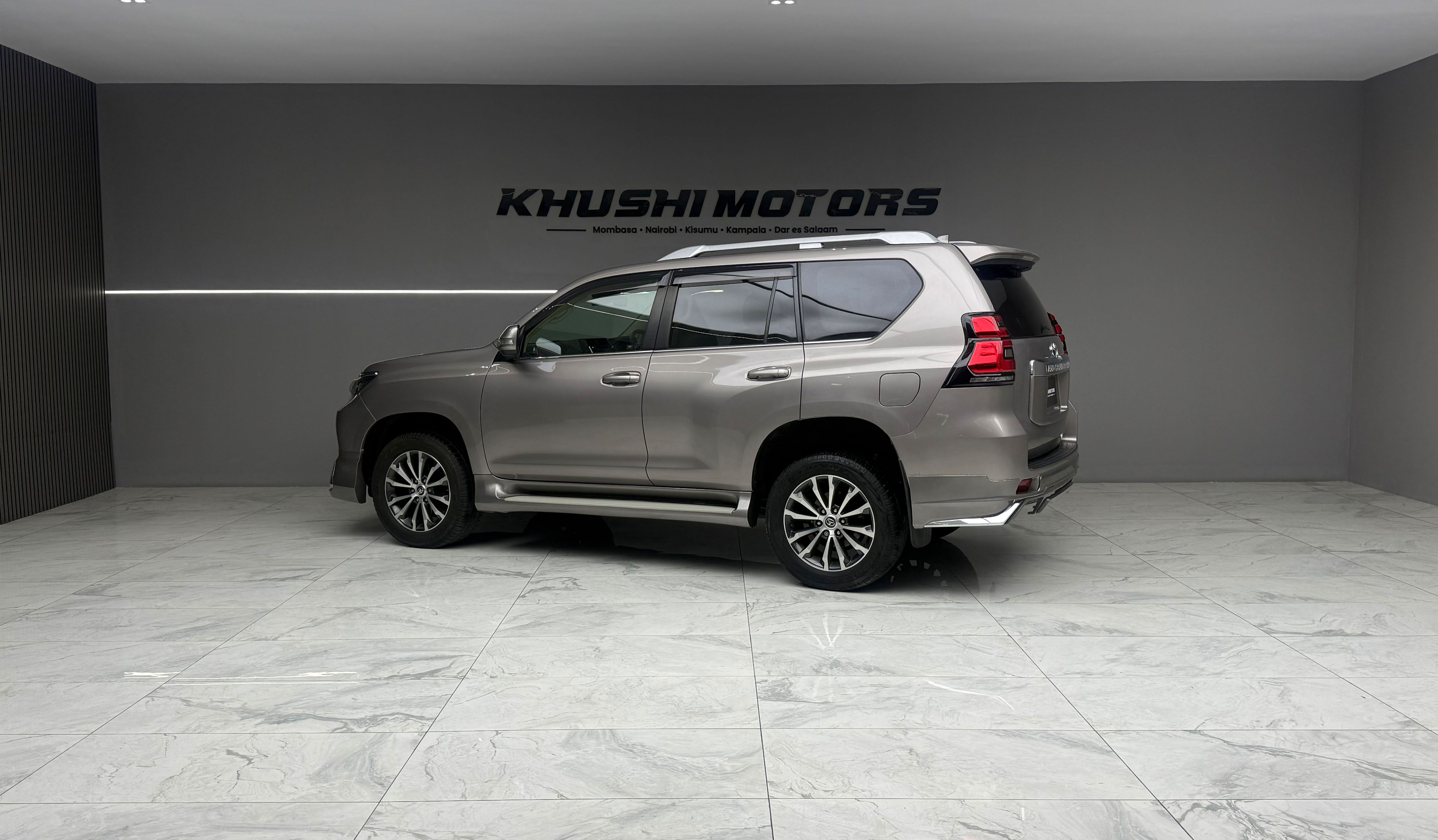 2020 Toyota Land Cruiser Prado TZ-G image-5