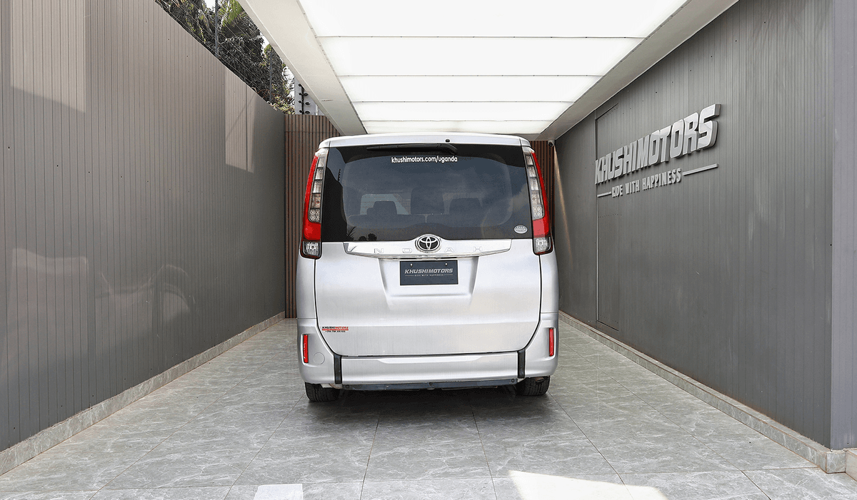 2016 Toyota Noah WELFARE CAR Xv package image-5