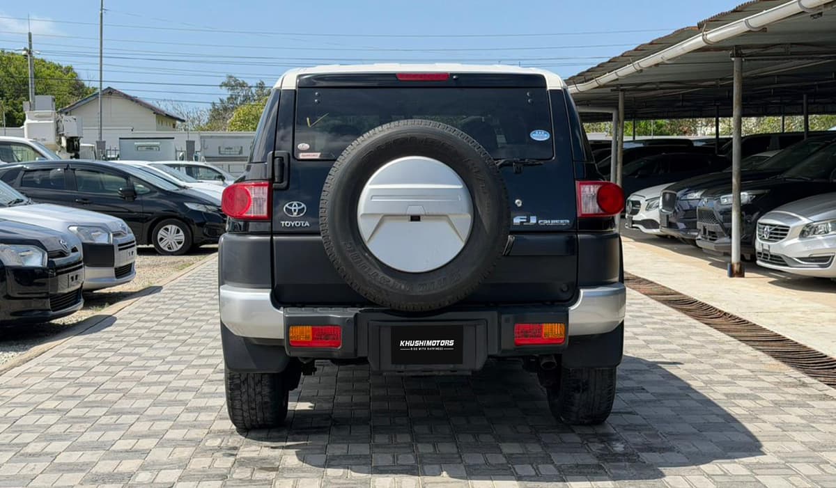 2018 Toyota Fj Cruiser Color Package image-5