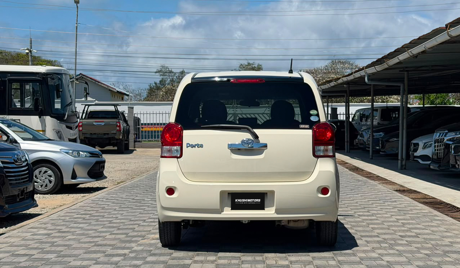 2019 Toyota Porte F-Lafine image-5