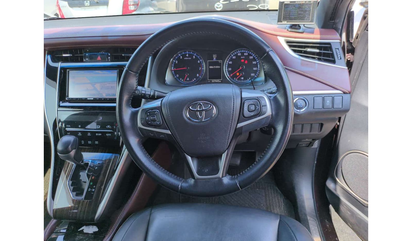 2014 Toyota Harrier image-5