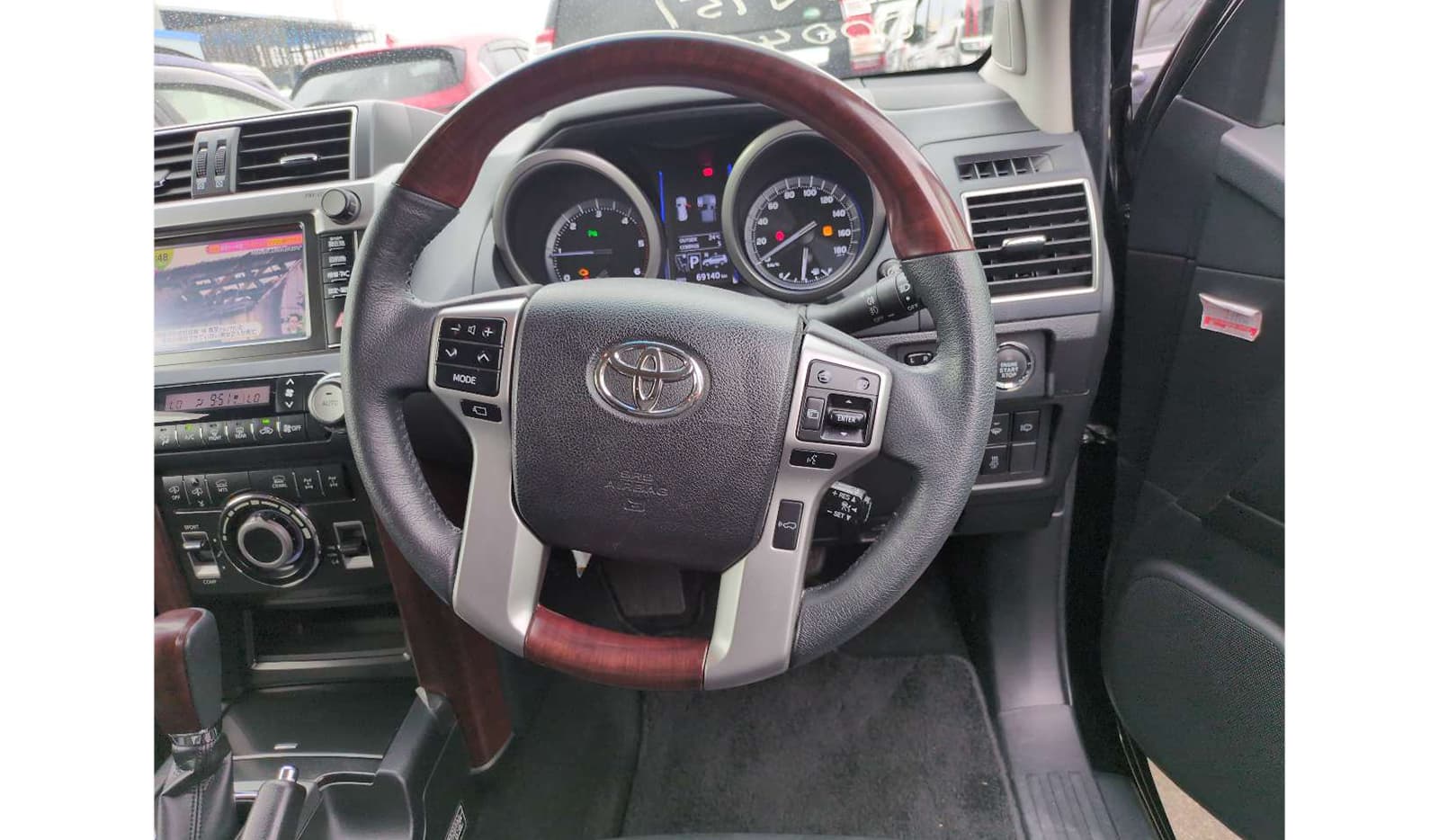 2017 Toyota Land Cruiser Prado image-5