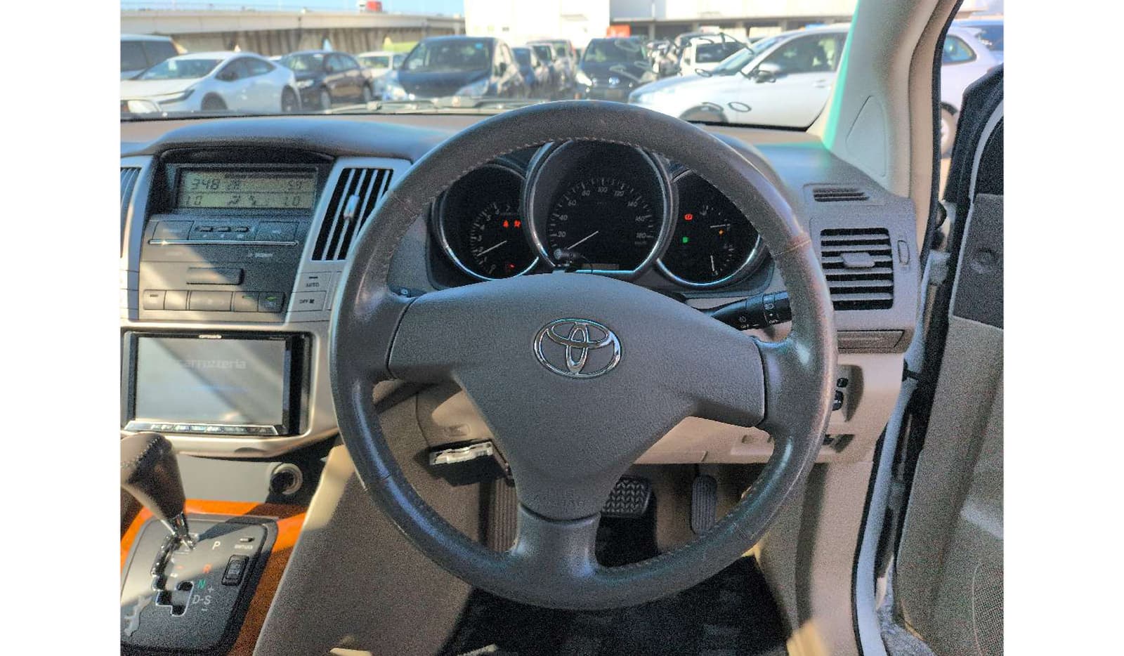 2011 Toyota Harrier image-6