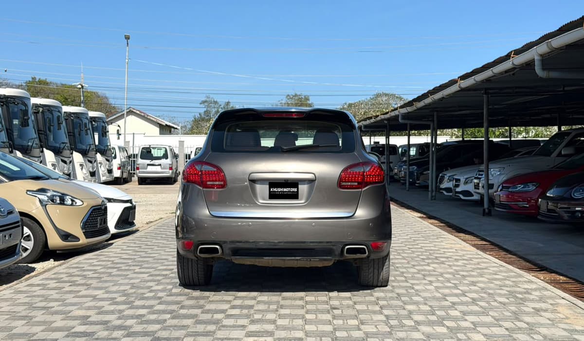 2013 Porsche Cayenne image-5