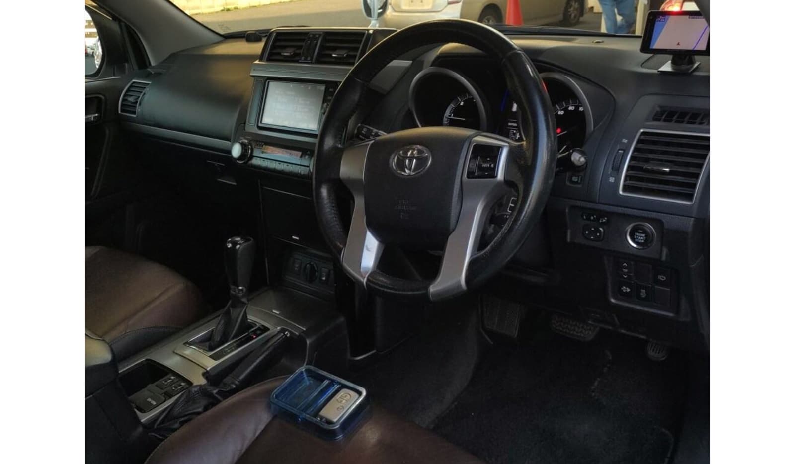 2017 Toyota Land Cruiser Prado image-5
