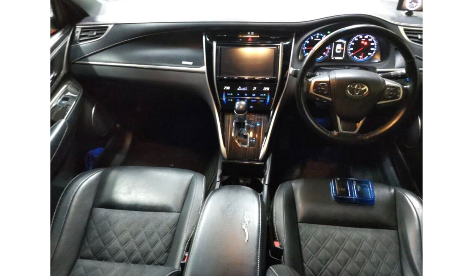 2017 Toyota Harrier image-5