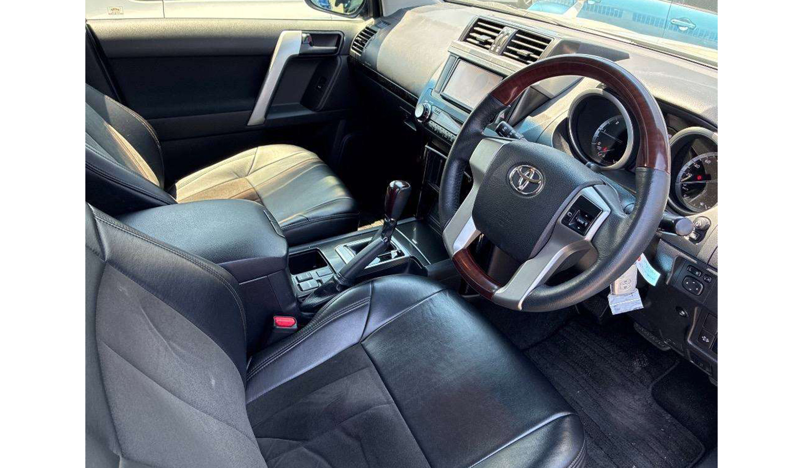 2017 Toyota Land Cruiser Prado image-5