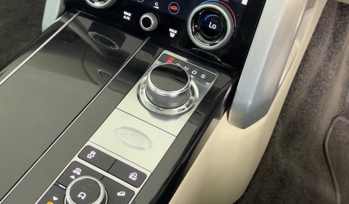 2018 Land Rover Range Rover Vogue SR Leather image-11
