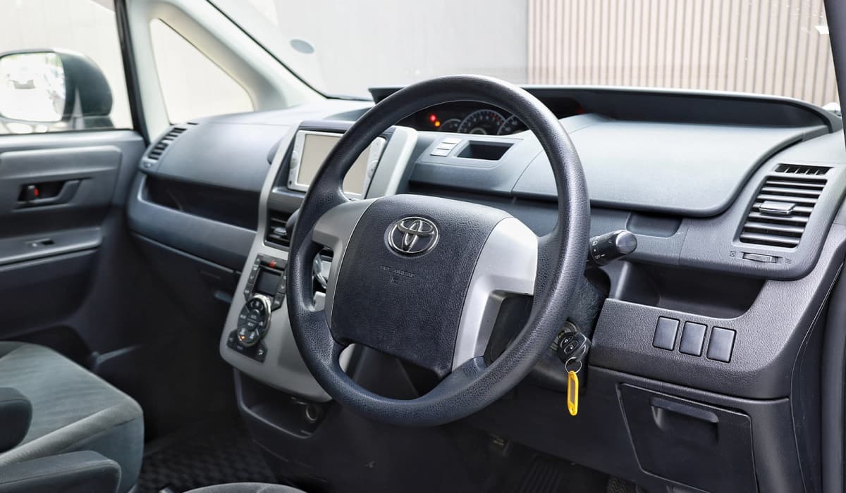 2012 Toyota Noah YY image-8