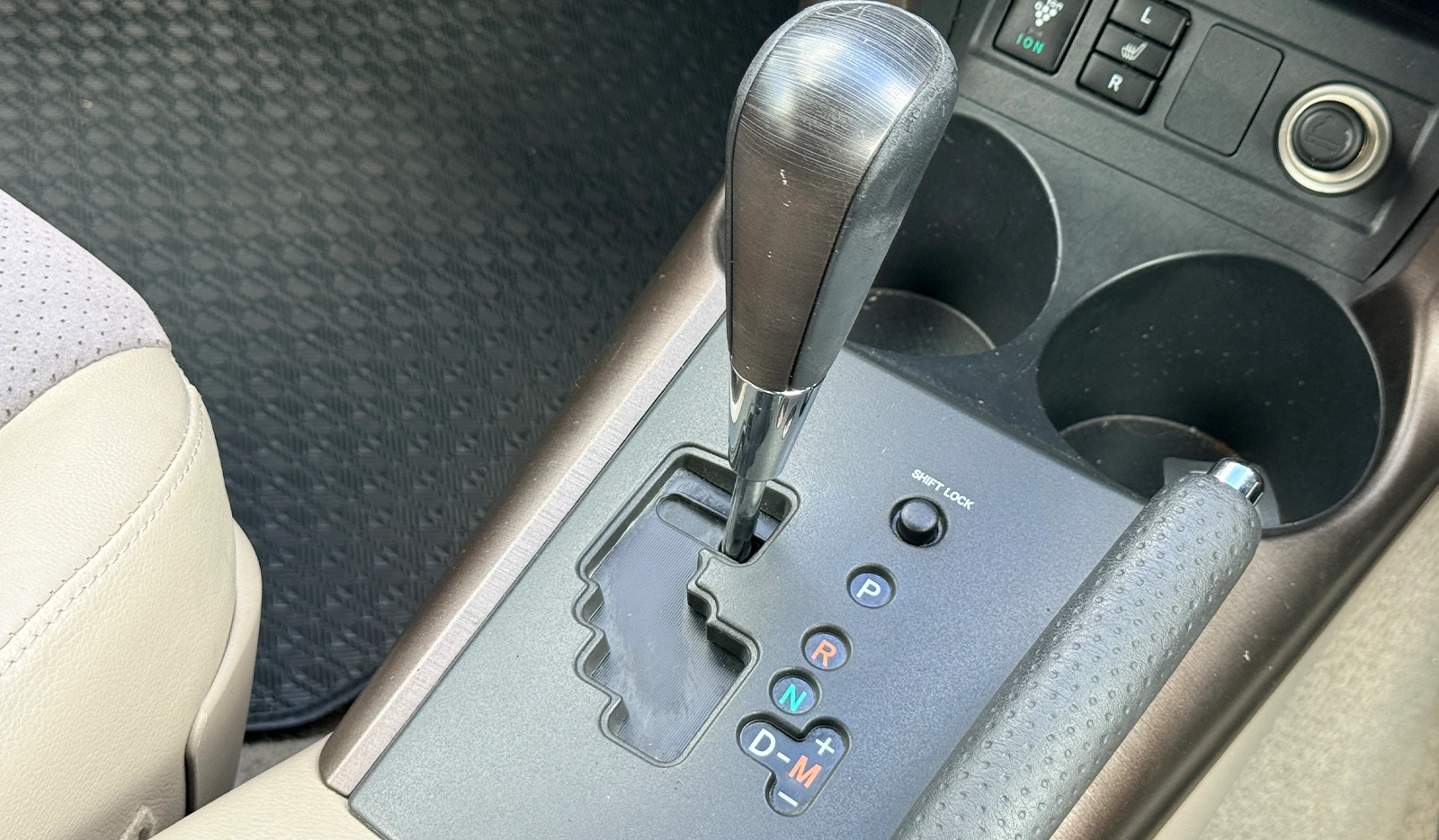 2008 Toyota Vanguard 240S GPKG image-13
