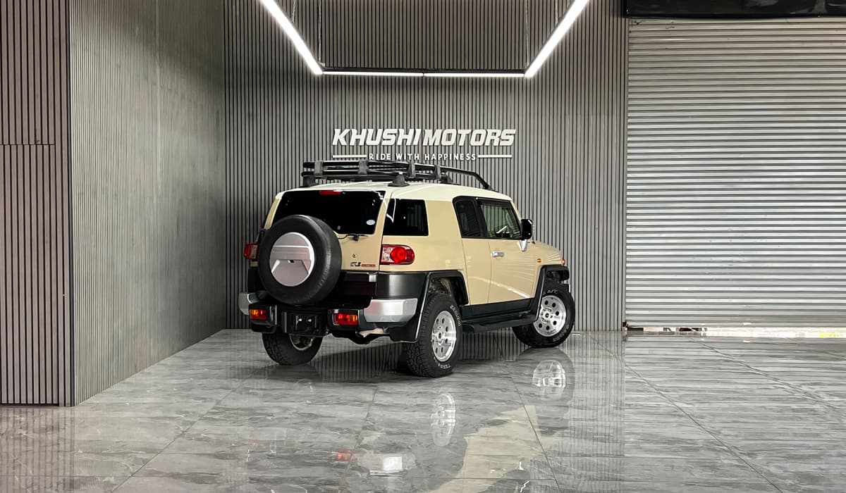 2018 Toyota Fj Cruiser off-road package image-6