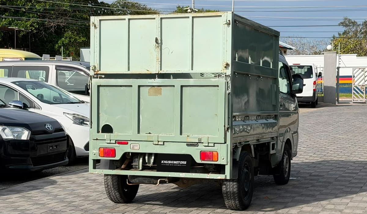 2018 Suzuki Carry T image-6
