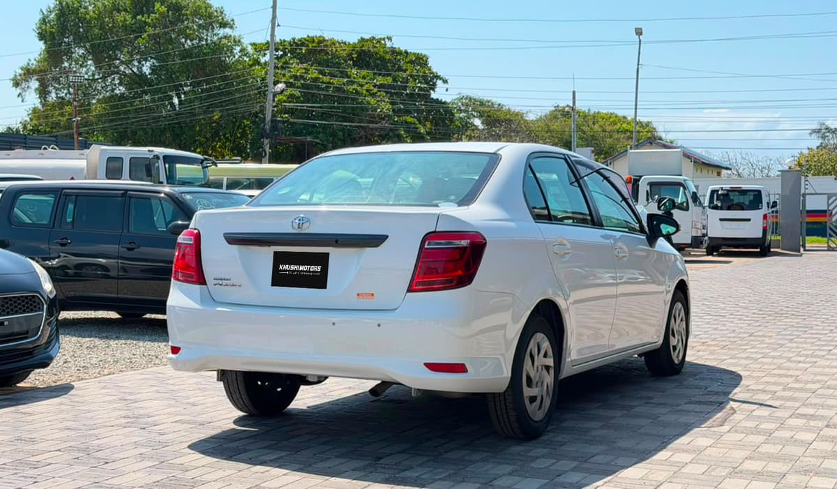 2019 Toyota Corolla Axio Driving School image-6