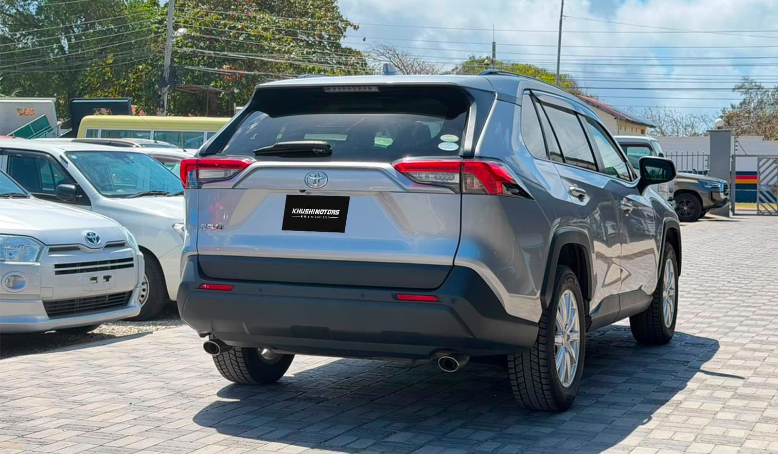 2021 Toyota RAV-4 X image-6