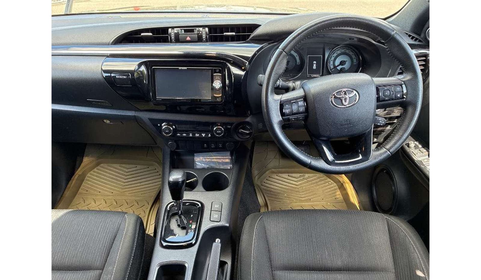 2019 Toyota Hilux Z Black Rally Edition image-5