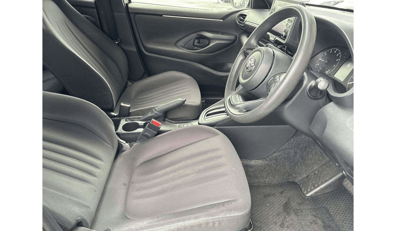 2020 Toyota Yaris X image-6