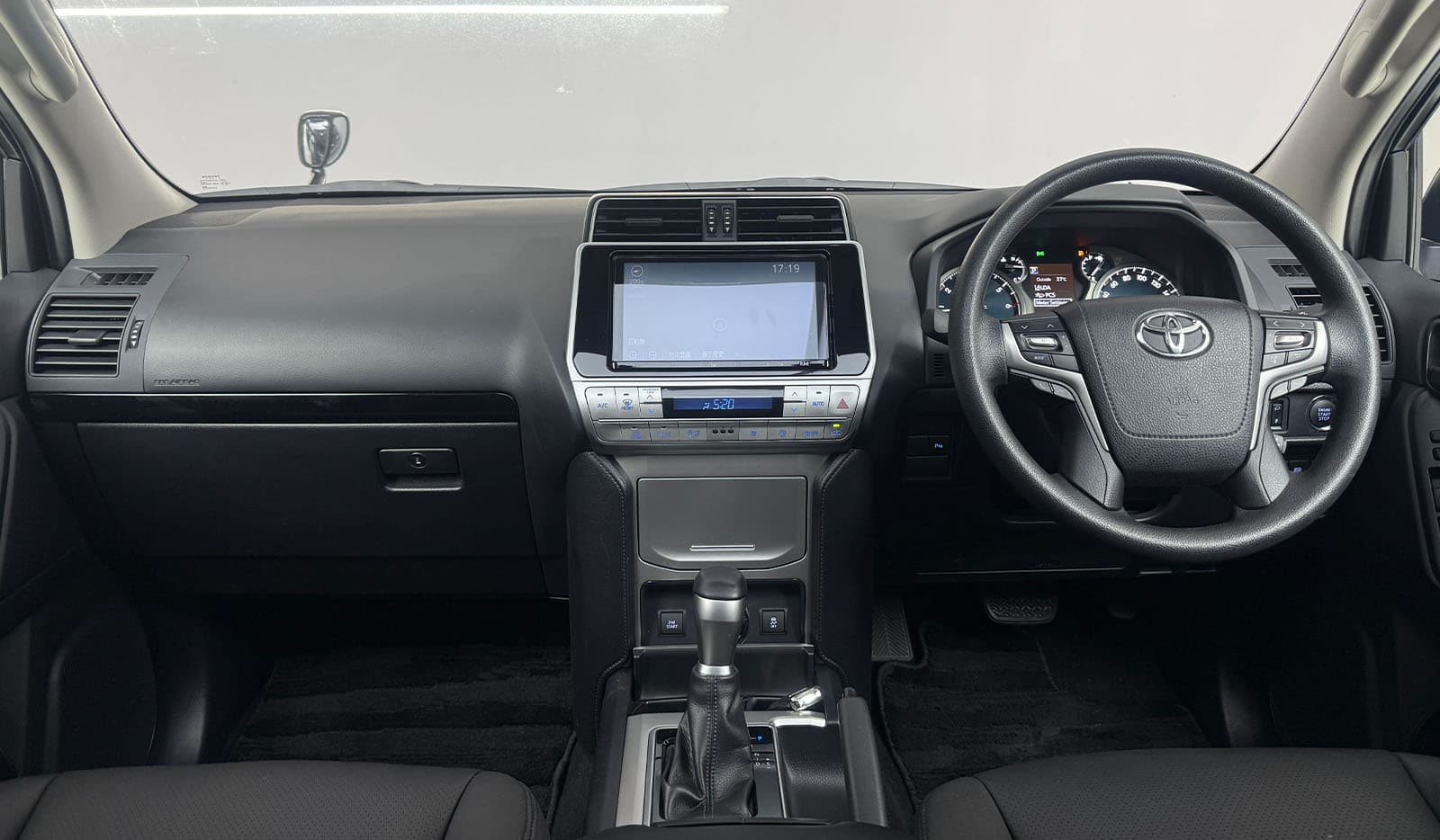 2020 Toyota Land Cruiser Prado TX image-6