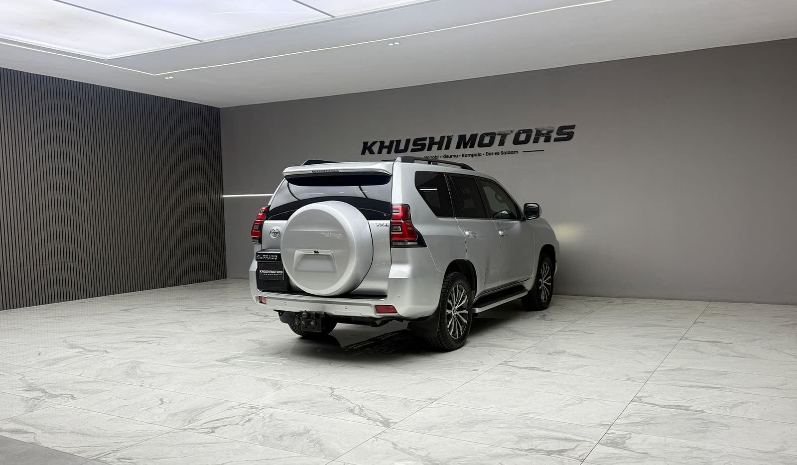 2022 Toyota Land Cruiser Prado VXL image-6