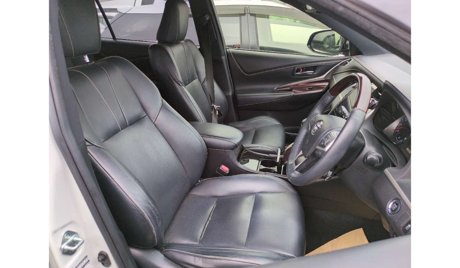 2014 Toyota Harrier image-6