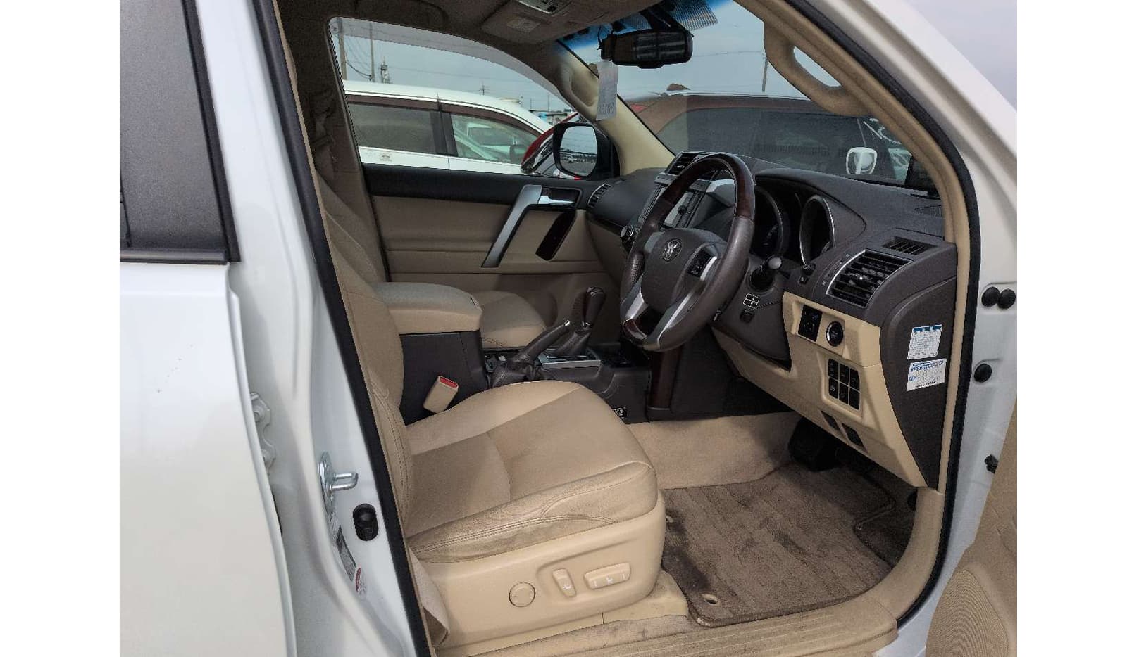 2017 Toyota Land Cruiser Prado image-6