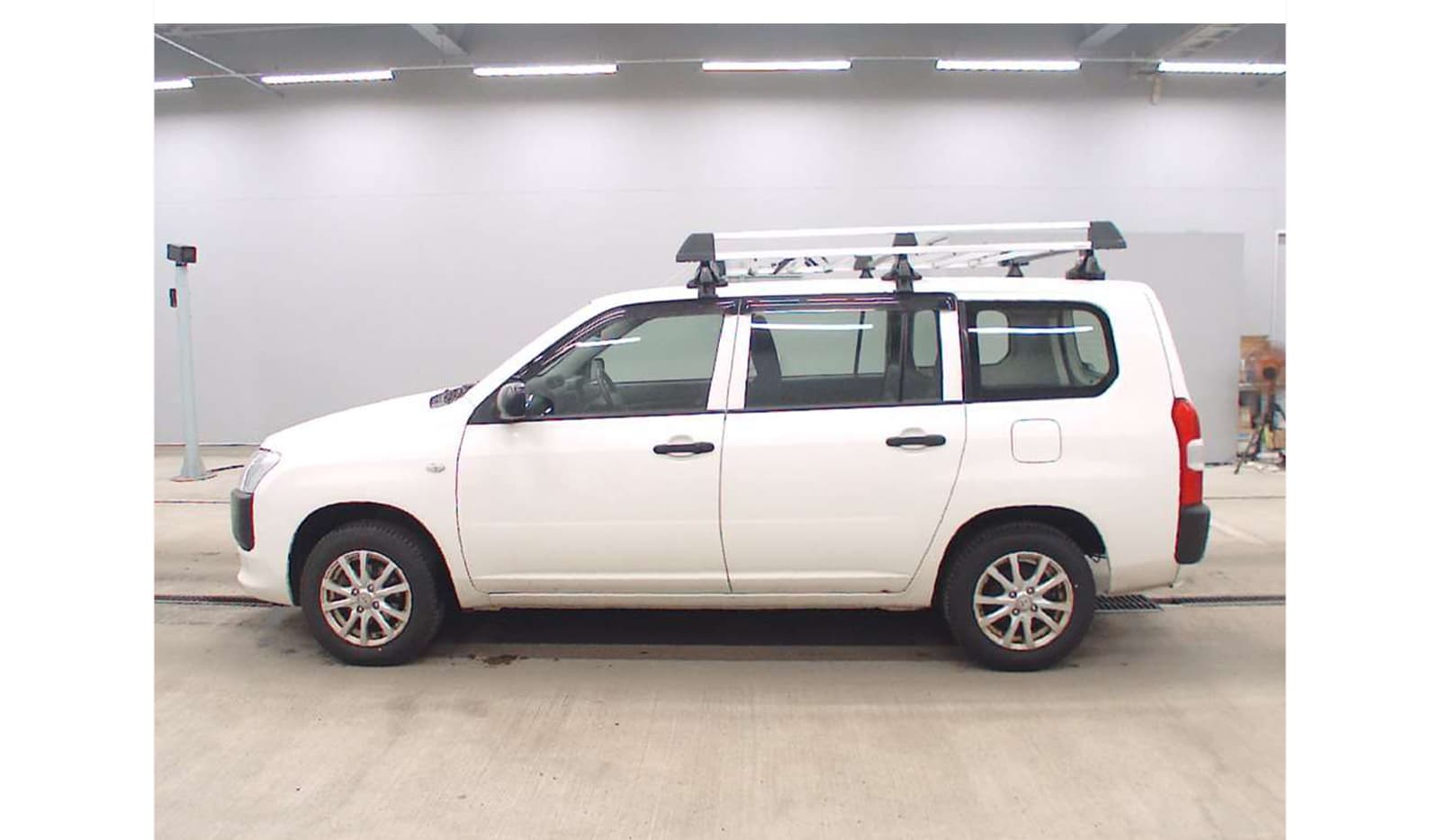 2019 Toyota Probox DX Comfort 4WD image-6