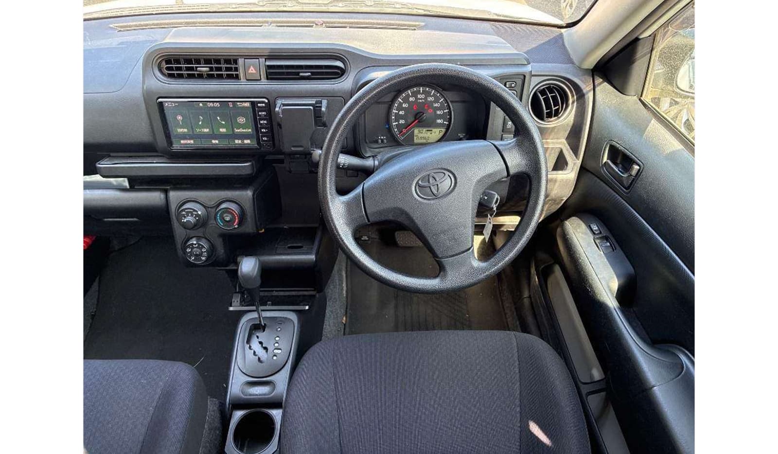 2019 Toyota Succeed UL 4WD image-5