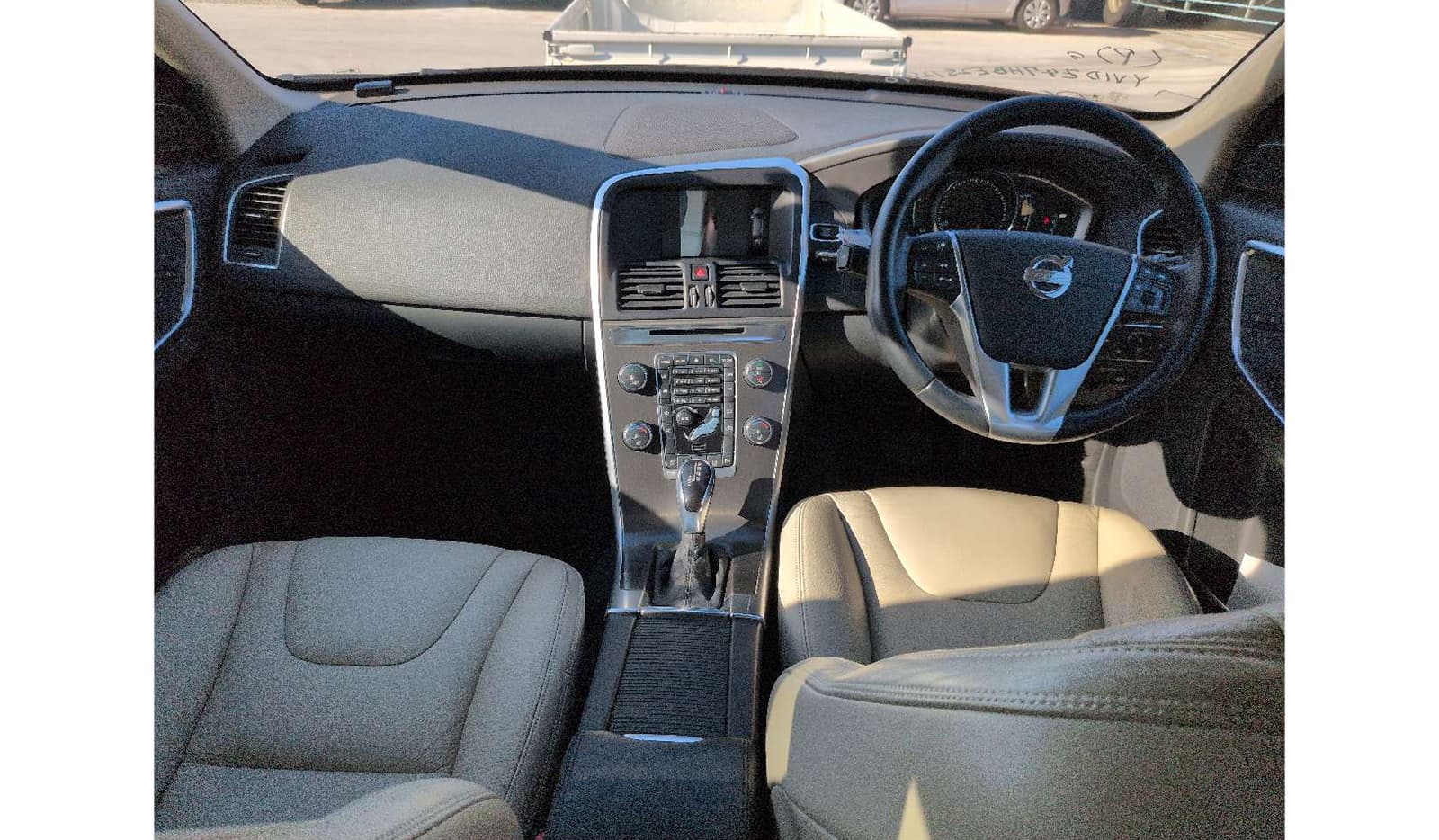 2013 Volvo XC60 image-6