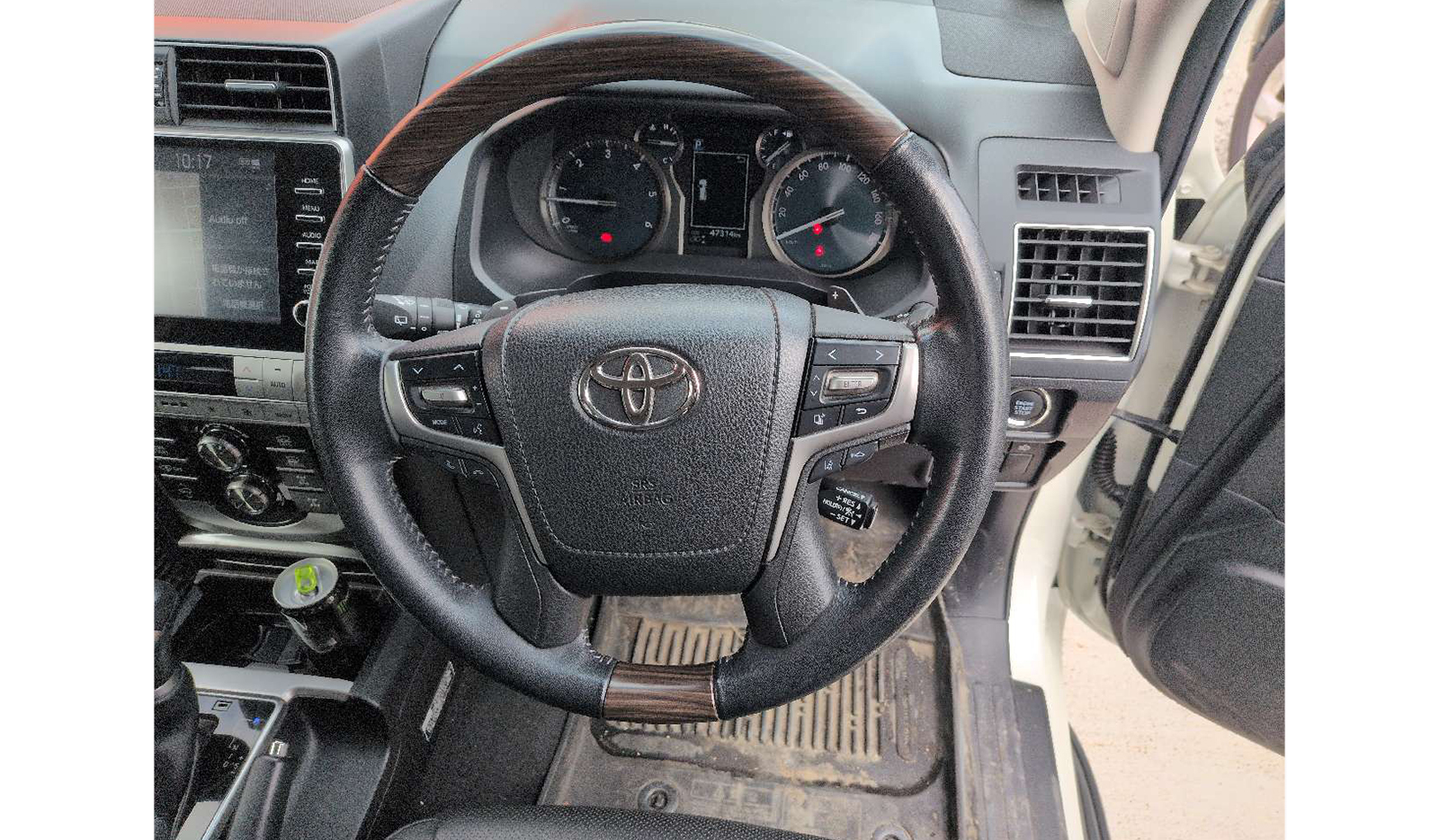 2014 Toyota Land Cruiser image-6