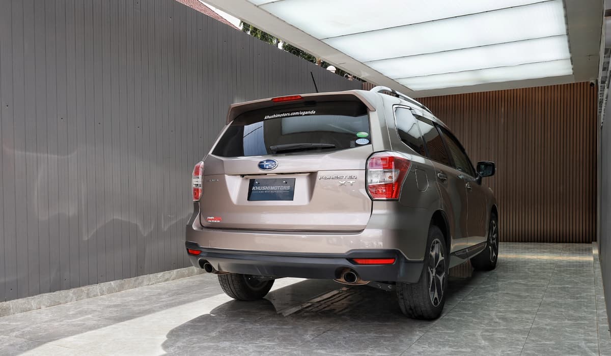 2013 Subaru Forester 2.0XT Eyesight image-6
