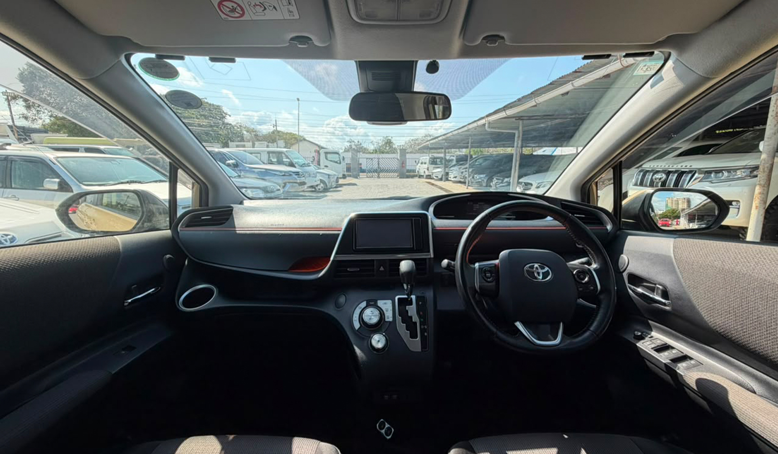2019 Toyota Sienta FANBASE G image-7