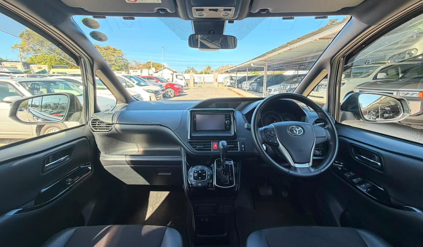 2019 Toyota Noah WxB image-7