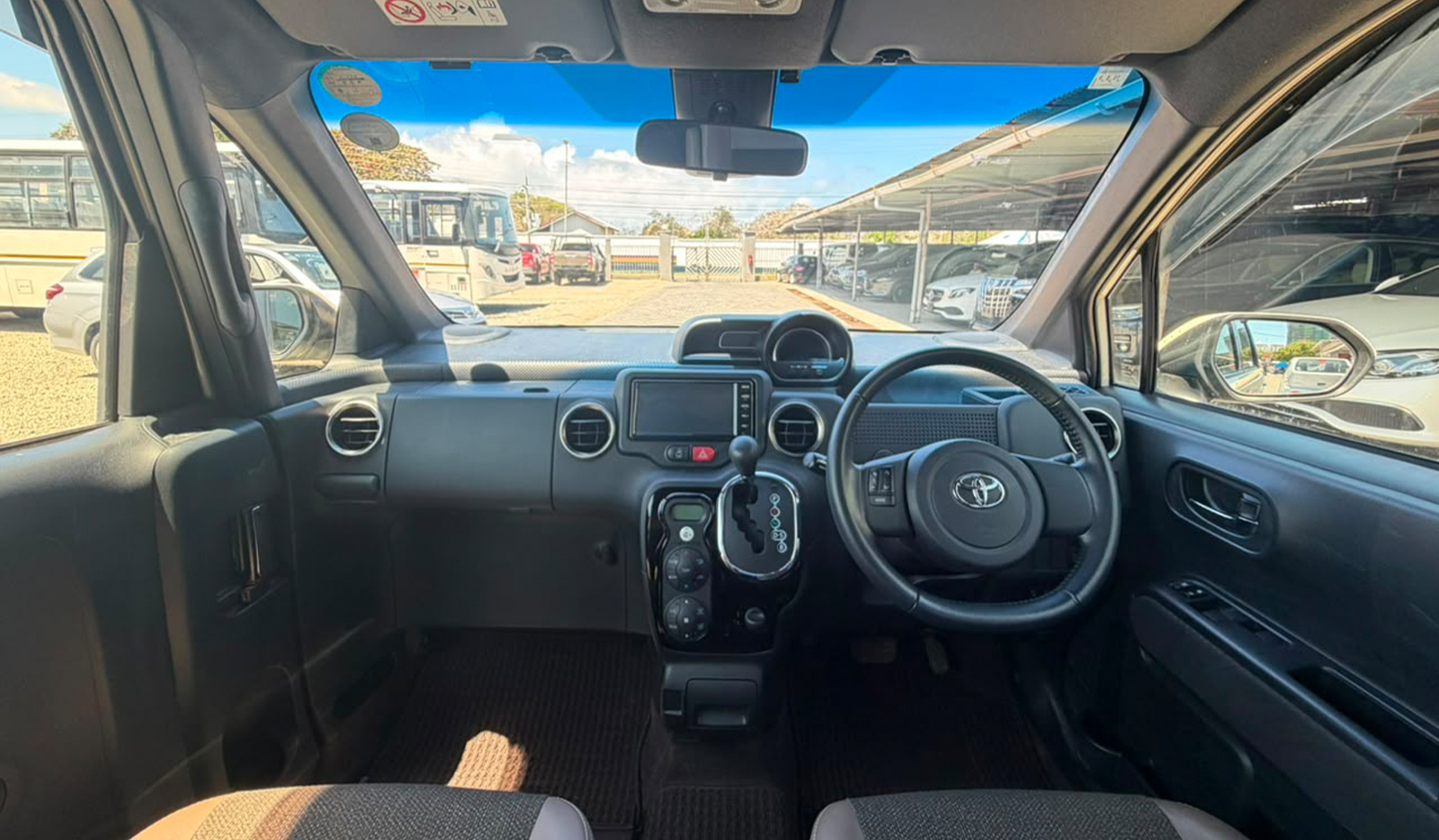 2019 Toyota Porte F-Lafine image-7