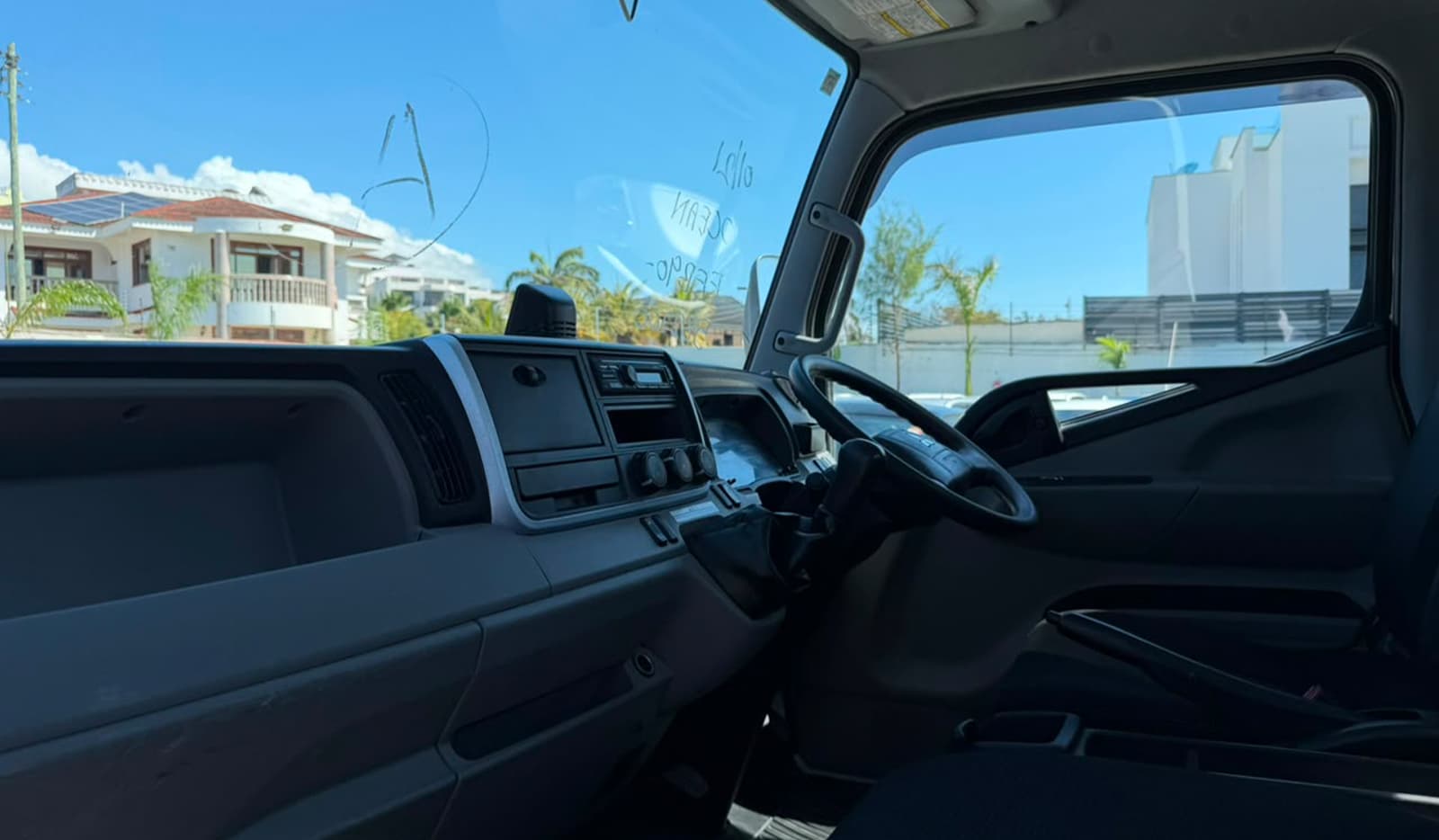2020 Mitsubishi Canter 4.5TON LONG WIDE image-7