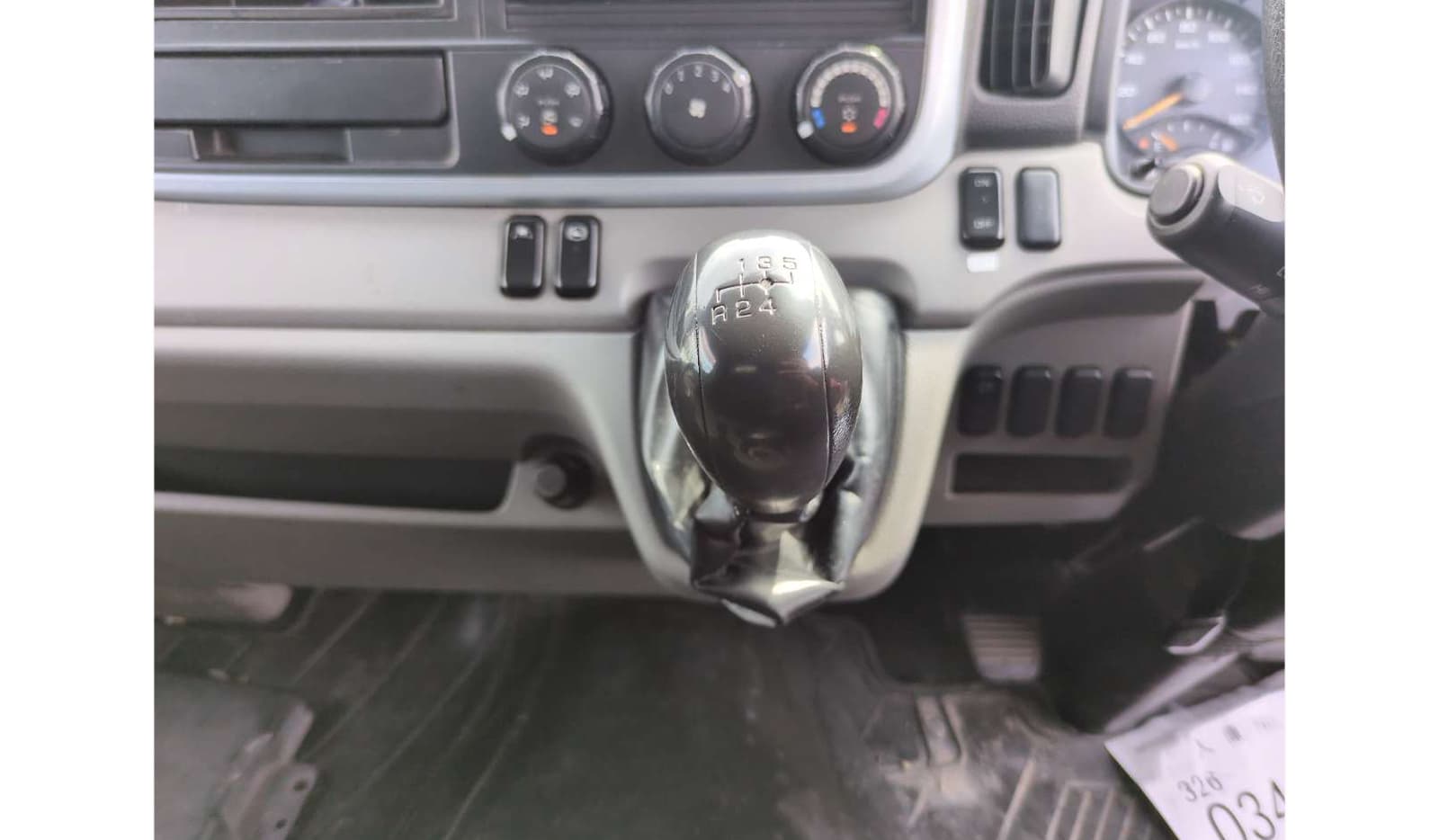 2019 Mitsubishi Canter image-7