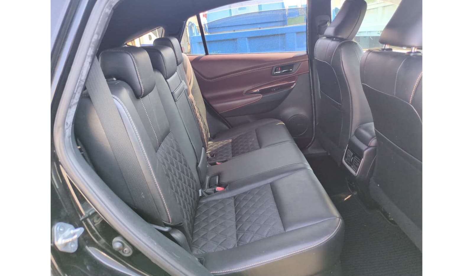 2017 Toyota Harrier Premium Metal & Leather Package image-7