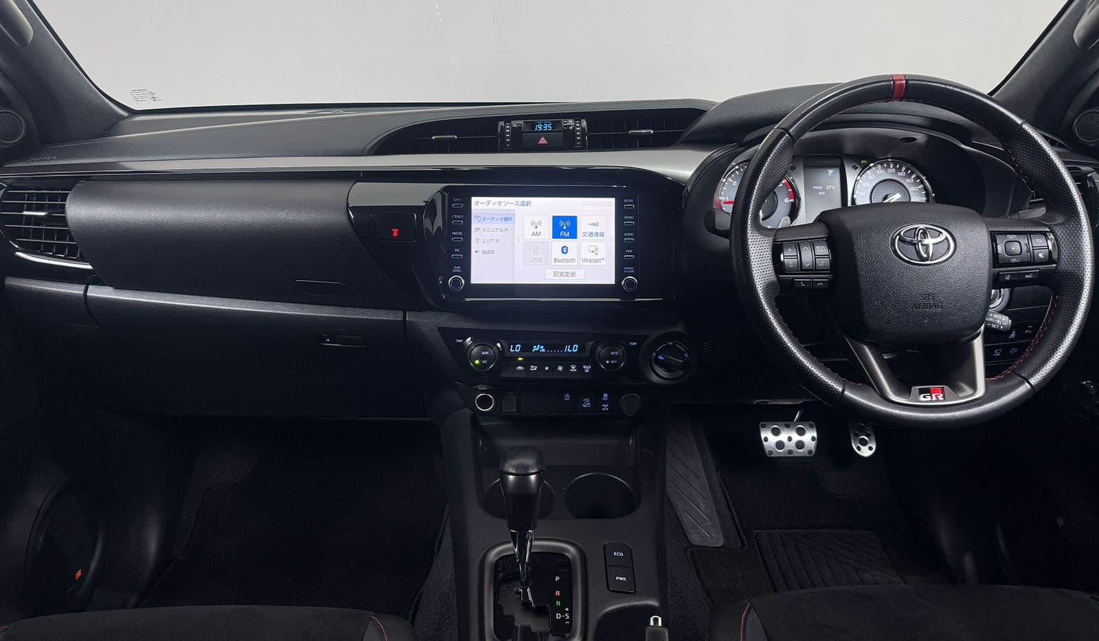 2022 Toyota Hilux GR Sports image-8