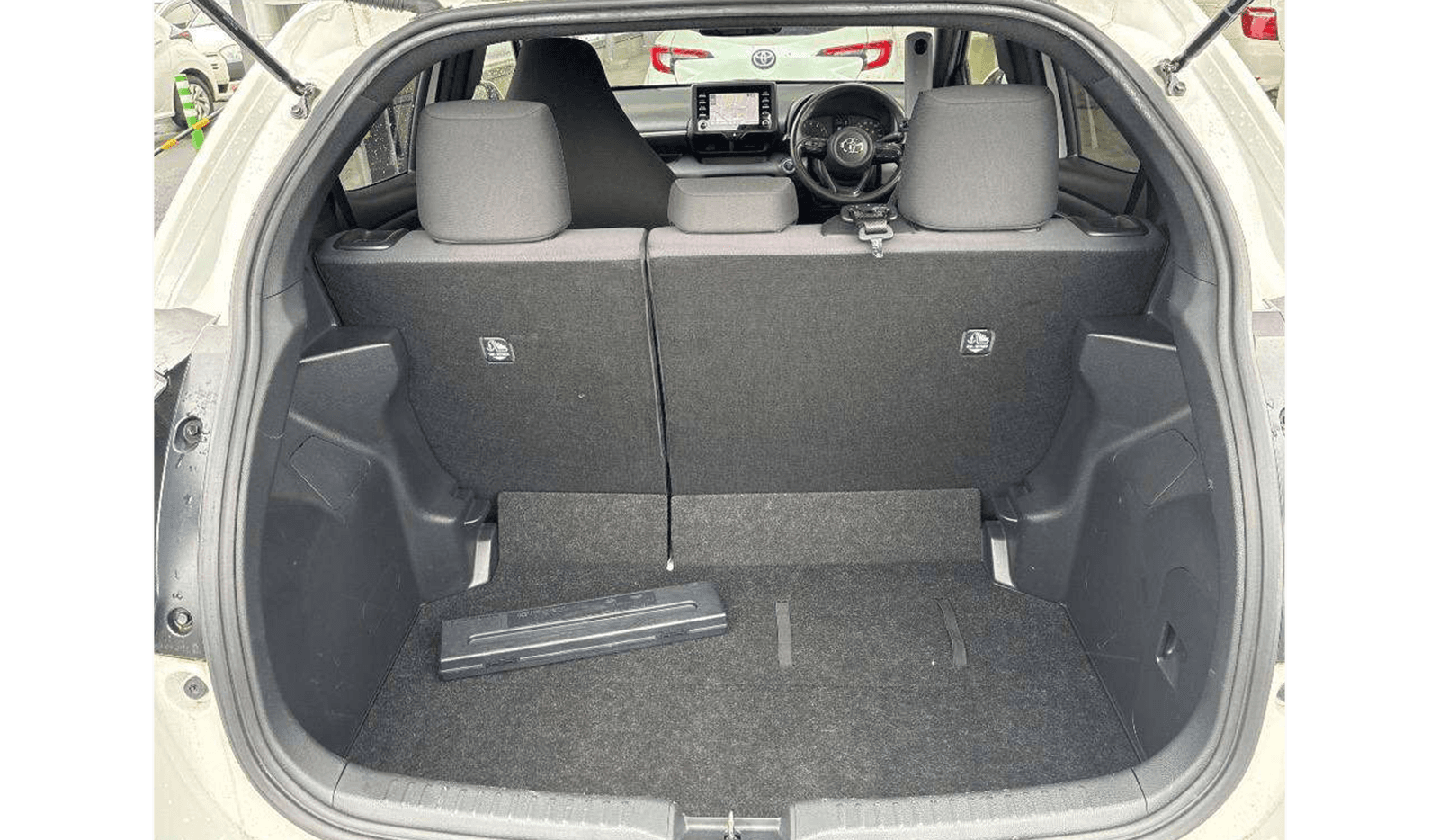 2020 Toyota Yaris X image-7