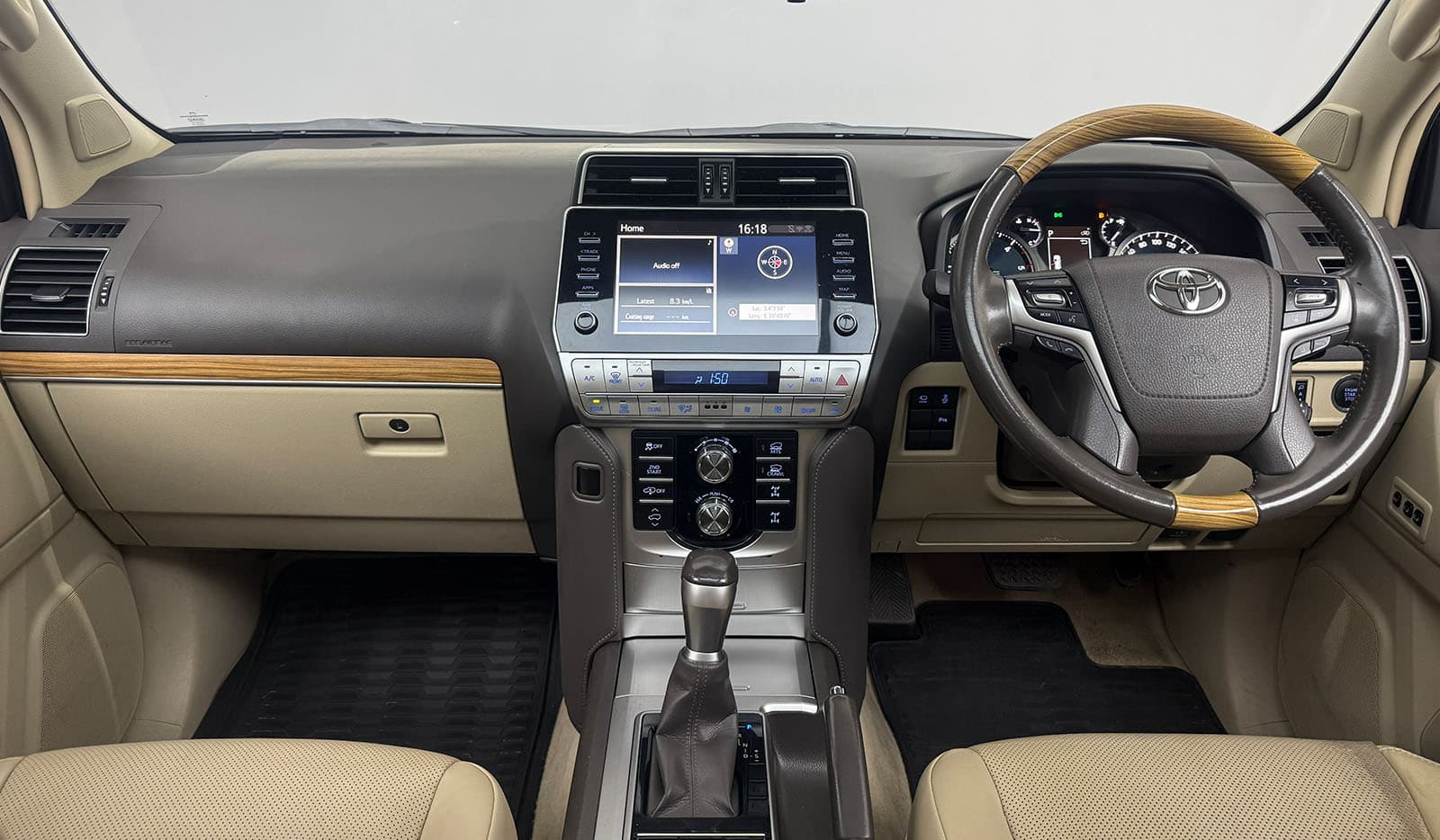 2022 Toyota Land Cruiser Prado VXL image-7