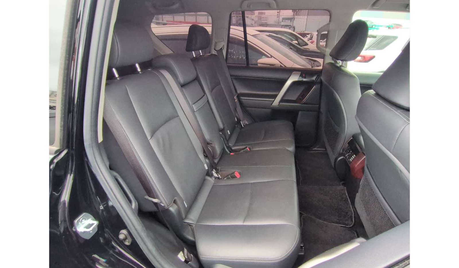 2017 Toyota Land Cruiser Prado image-7