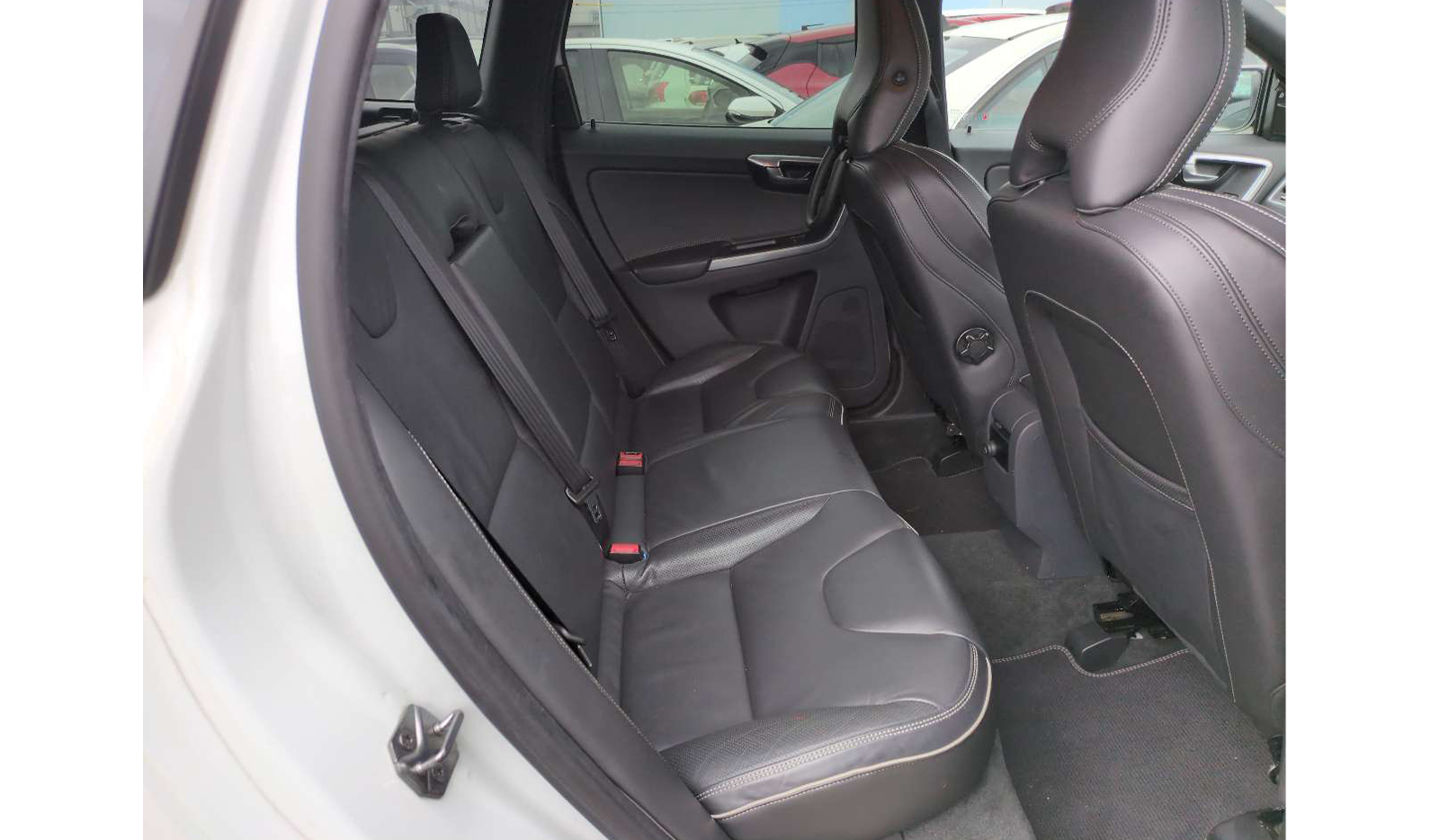 2014 Volvo XC60 image-8