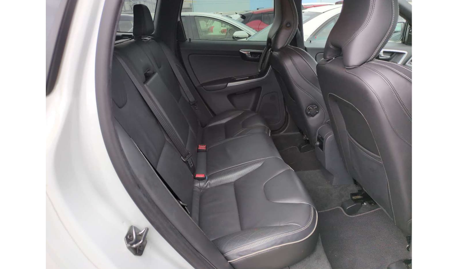 2014 Volvo XC60 image-8