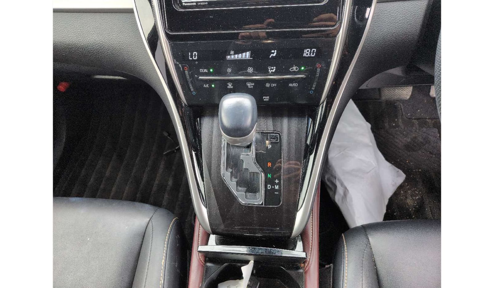 2017 Toyota Harrier image-7