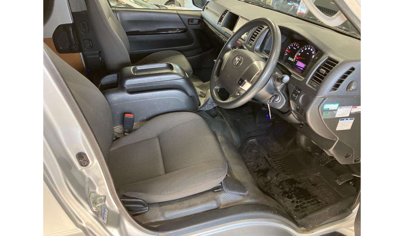 2019 Toyota Hiace Van Super Long Wide DX GL Package 4WD image-7